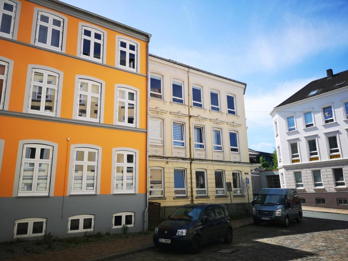 Madame Flens - Komfortable Wohnung Mit 3 Schlafzimmern Im 3 Og Flensburg Exterior photo